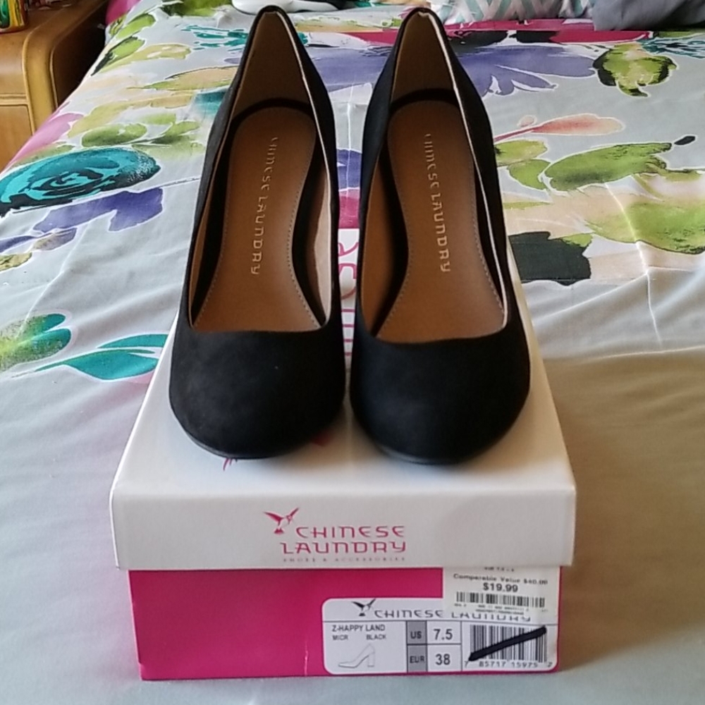 Black chunky heels